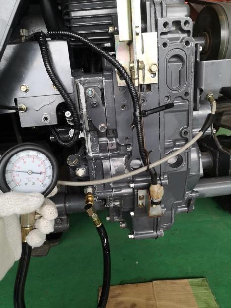 中古汎用コンバイン クボタ ARH350 ミッション整備