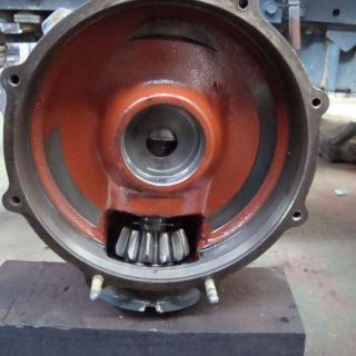 クボタトラクターL1-315 の前輪のオイルシール取り替え方。