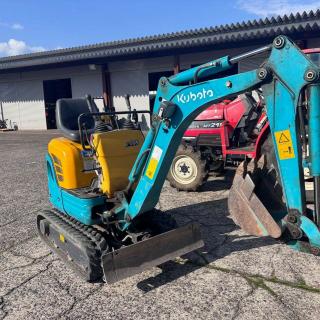 中古　クボタ油圧ショベルU-008 