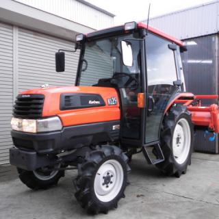 トラクター クボタKL25 4駆 25馬力 キャビン付