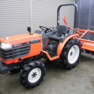 小型トラクター クボタB92 4駆 19.5馬力 409時間 安全フレーム付き