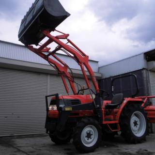 トラクター クボタGL260 4駆 26馬力 フロントローダー付き