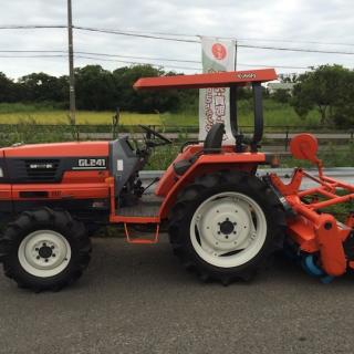 トラクター クボタGL241 4駆 25馬力 屋根付き
