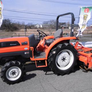 トラクタークボタKL25 25馬力 645時間 安全フレーム付き