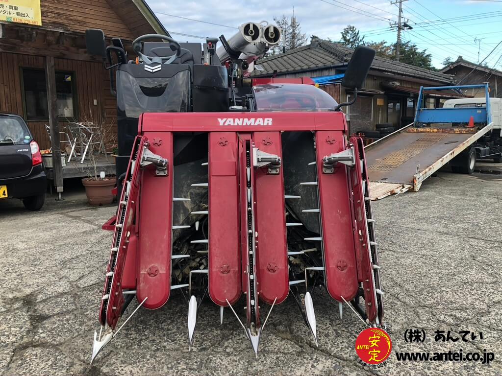 新型4条刈の40馬力ヤンマーコンバインYH440フル装備です 新型4条刈の40馬力ヤンマーコンバインYH440フル装備です
