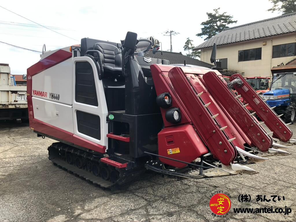 新型4条刈の40馬力ヤンマーコンバインYH440フル装備です