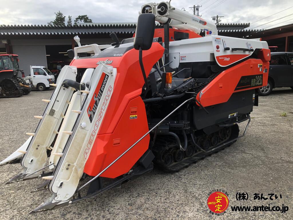3条刈の26馬力クボタコンバインAR326スイスデバイダ付き ⚙ 中古農機具