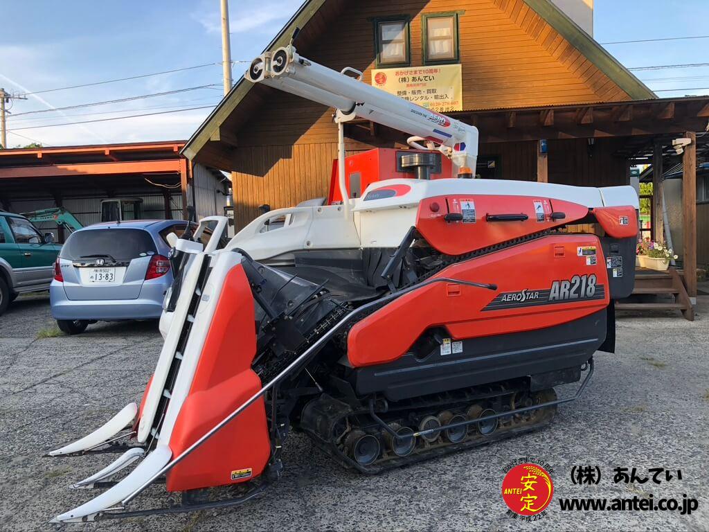 即納可能！コンバイン 2条刈り クボタ AR218 約380時間 18馬力 クボタ 中古 コンバイン R218S 2条刈 300時間 18馬力 - YouTube