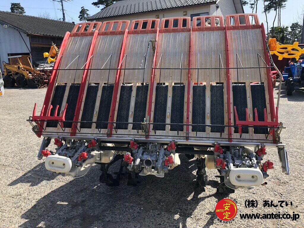 6条植ヤンマー田植機VP6アワーメーター216時間です。 ⚙ 中古農機具