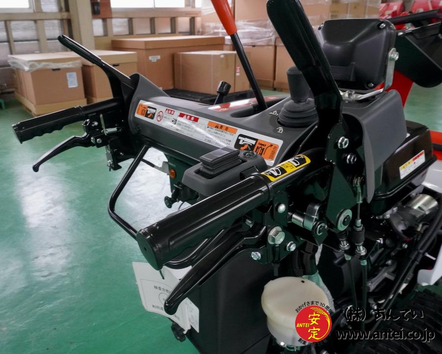 10馬力クボタ除雪機SLA-1070AワドーOEM ⬤ 中古農機具専門店 10馬力クボタ除雪機SLA-1070AワドーOEM ⬤ 中古農機具専門店
