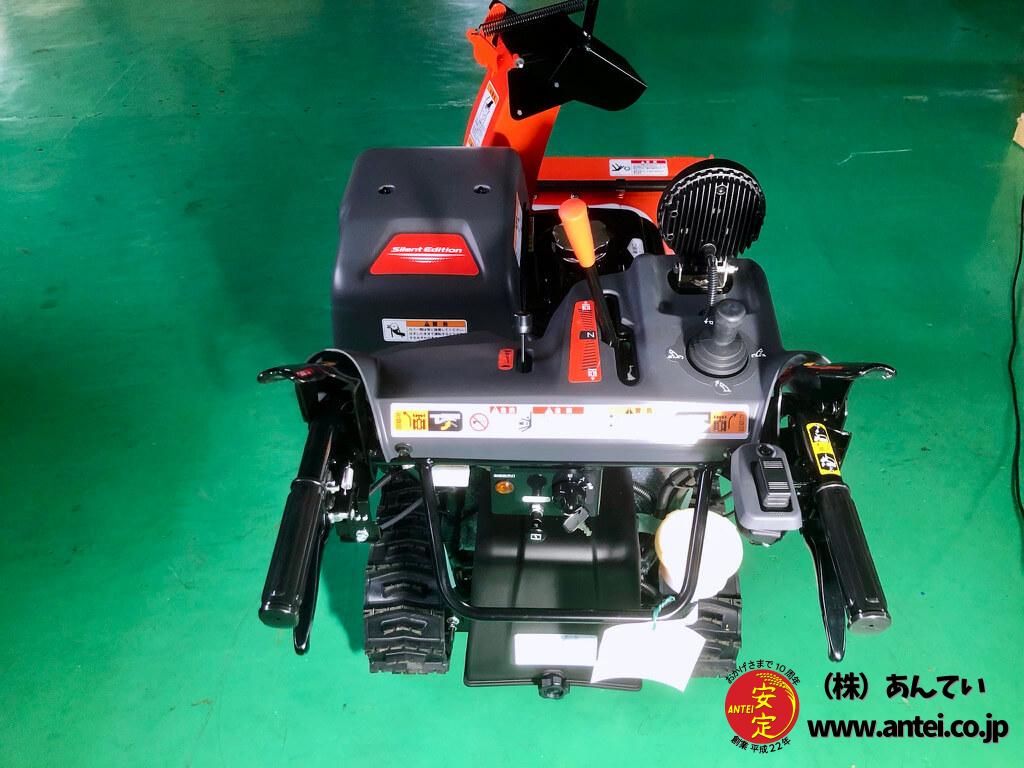 新品10馬力クボタ除雪機SLA-1070STサイレントエディション 和同 新品10馬力クボタ除雪機SLA-1070STサイレントエディション 和同