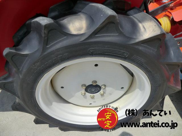 トラクター クボタGB18 4駆 18馬力 587時間 安全フレーム付き ⚙ 中古