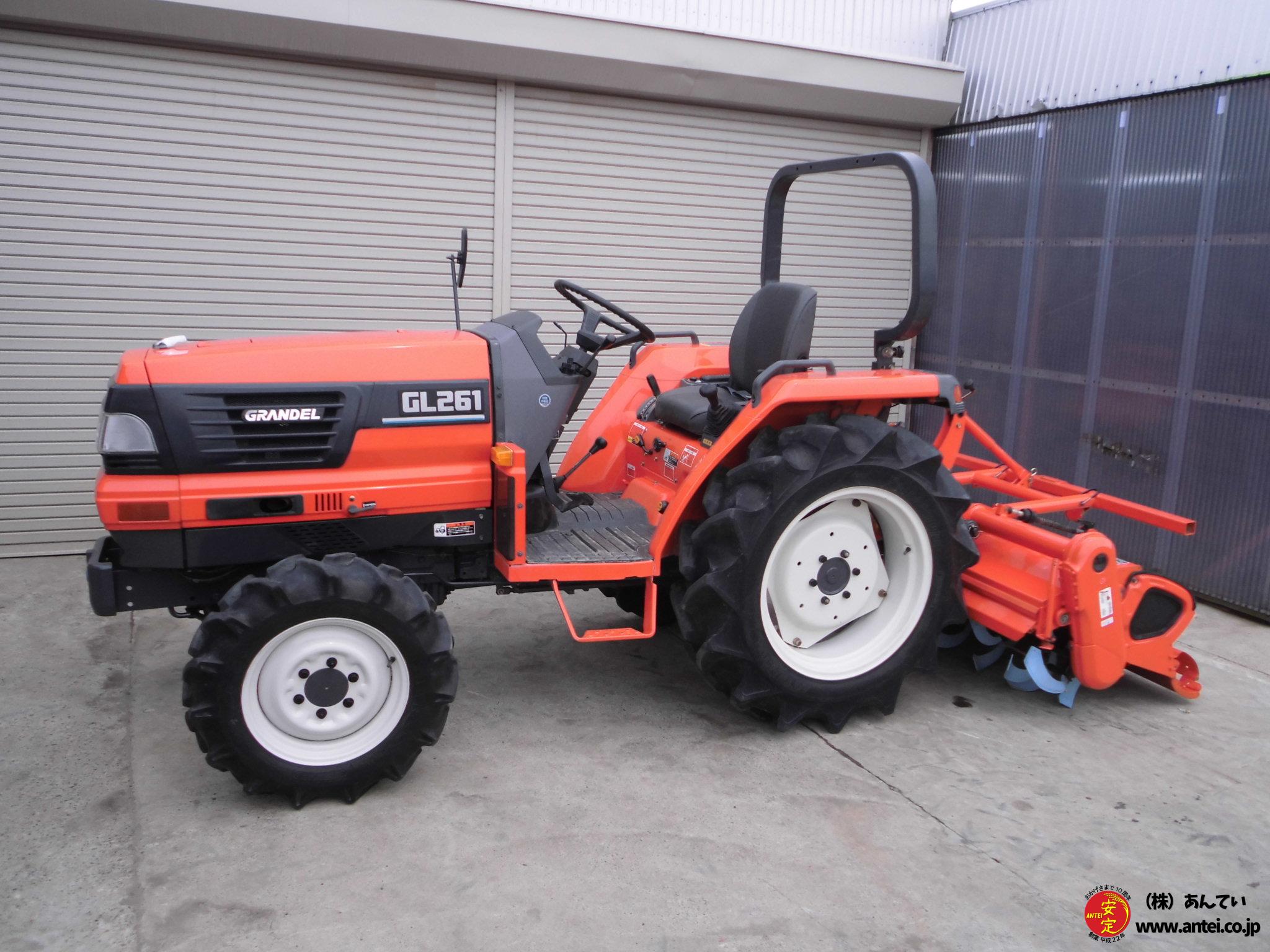 トラクター クボタ GL261 4駆 27馬力 604時間 安全フレーム付き