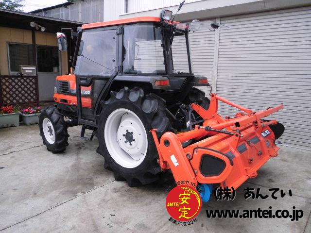 クボタGL300 トラクター4WD　ディセル　30馬力 トラクター クボタGL300 4駆 30馬力 キャビン付き ⚙ 中古農機具専門店