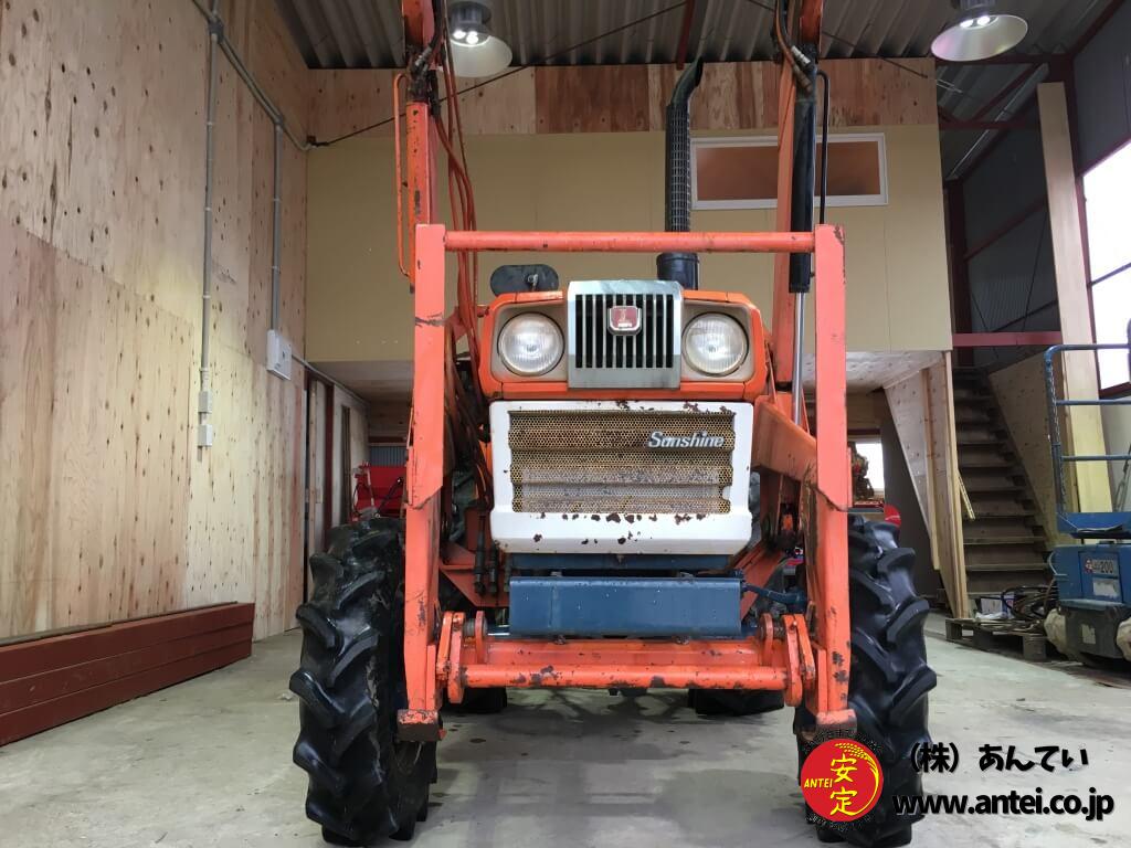 中古クボタトラクターL2402DT-M 四駆フロントローダー現状です