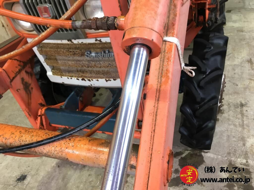 中古クボタトラクターL2402DT-M 四駆フロントローダー現状です