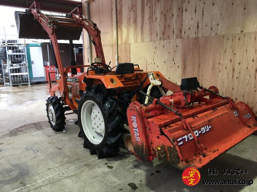 中古クボタトラクターL2402DT-M 四駆フロントローダー現状です