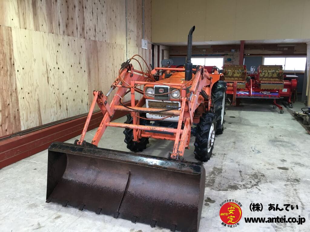 中古クボタトラクターL2402DT-M 四駆フロントローダー現状です