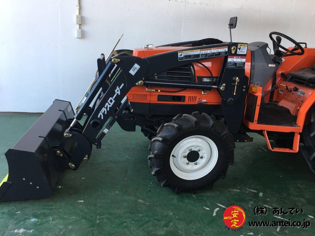 30馬力フロントローダー付きクボタトラクターGL300整備済みです