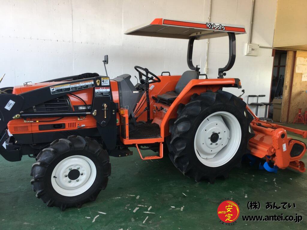 30馬力フロントローダー付きクボタトラクターGL300整備済みです