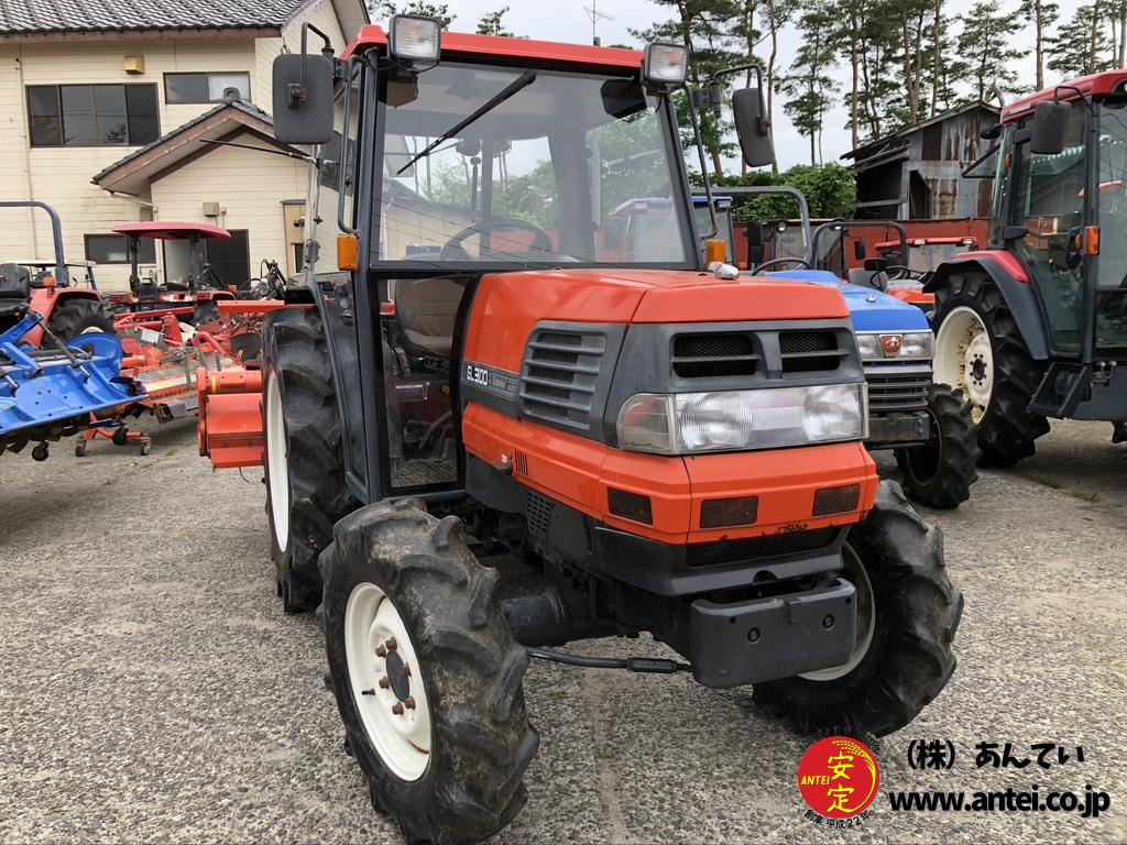 クボタトラクターGL300QエアコンキャビンロータリーRL8Gです。 ⚙ 中古 