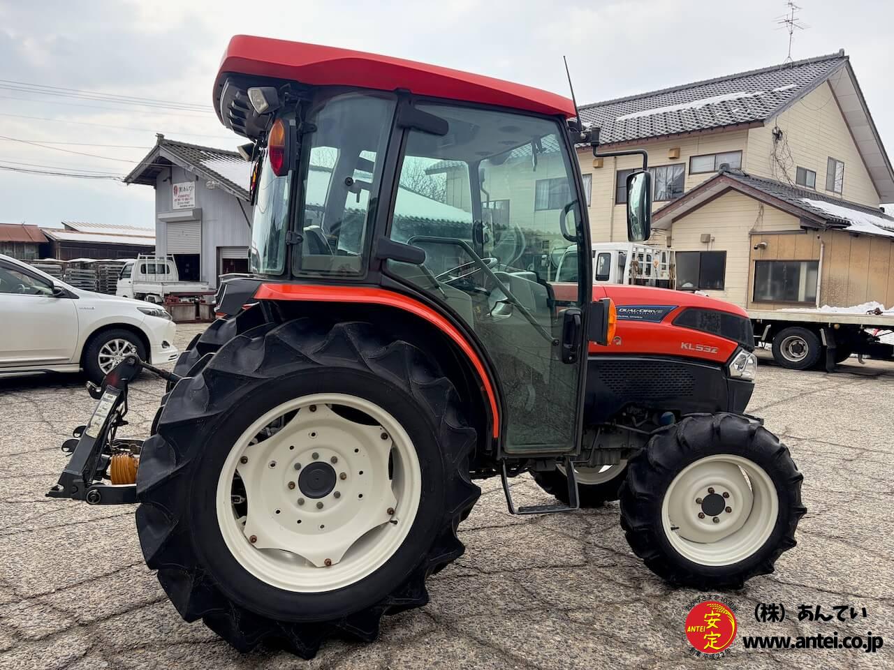 53馬力クボタトラクターKL53ZHついに登場、待望のサイズのトラクター