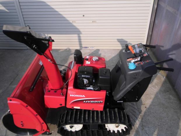 除雪機 ホンダHSM1390I　ハイブリッド　オーガローリング。　