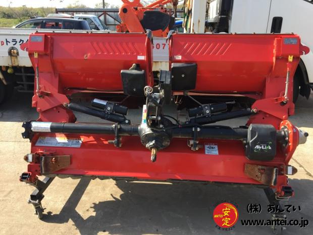 クボタBヒッチ小橋ハローTX352電動開閉4年使用しました。