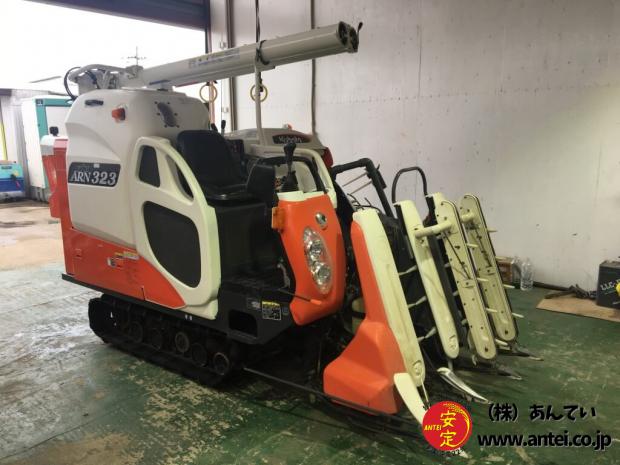 3 条刈クボタコンバイン ARN323モンロー付き