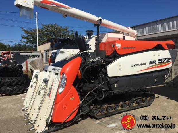 5条刈クボタコンバインER572毎年クボタで整備してます。