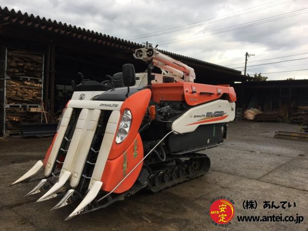 4条刈クボタコンバインER438-HDMW2。