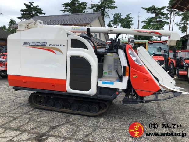 3条刈クボタコンバインER329スイスイデバイダ付き308時間です。