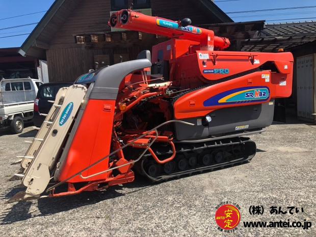 4条刈32馬力中古クボタコンバインSRM32-DLW3格安です。