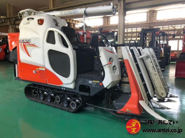 3条刈小型クボタコンバインER323モンロー付き