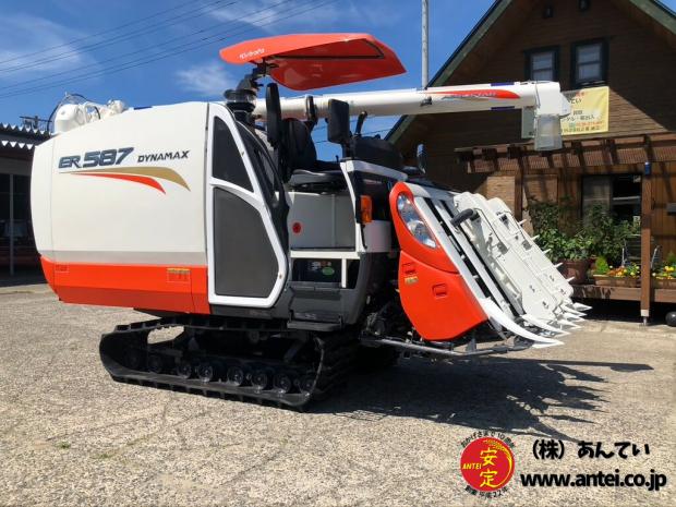 クボタコンバインER587
