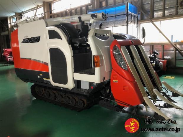 3条刈の27馬力クボタコンバインARN327モンロー付き整備済みです。