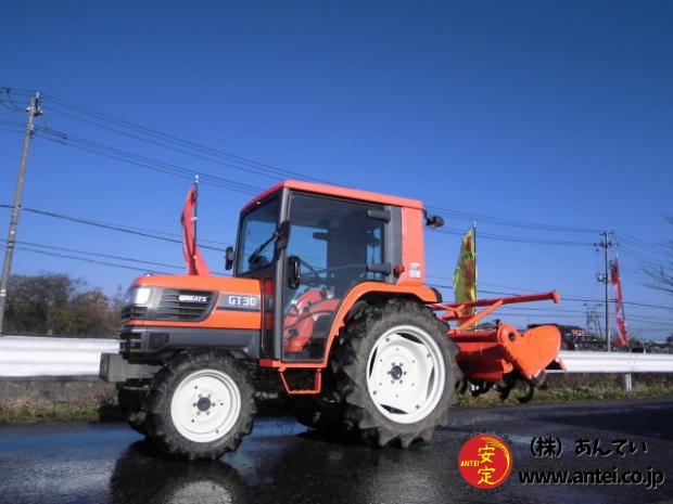 トラクター クボタGT30 30馬力 キャビン付き