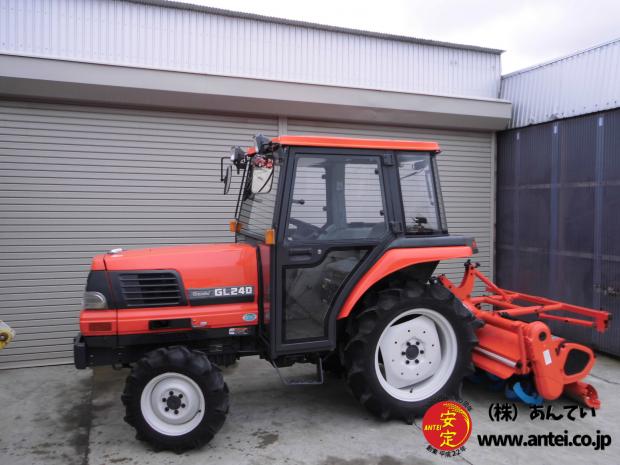 トラクター クボタ GL240 4駆 24馬力 キャビン付き