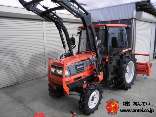 ハイスピード！トラクタークボタL46 (GL467) 4駆 46馬力 キャビン フロントローダー付