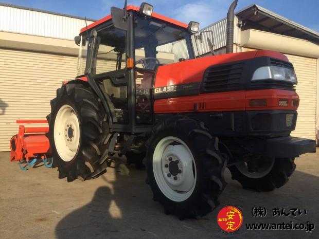 トラクタークボタGL430 43馬力 キャビン付き（エアコン・ヒーター）