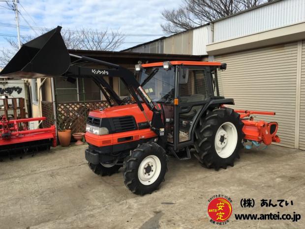 中古クボタトラクターGL320Q 32馬力フロントローダー 付き。