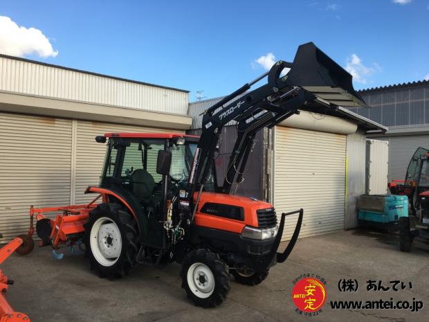 25馬力クボタトラクターKL25Qフロントローダー付き美品です。
