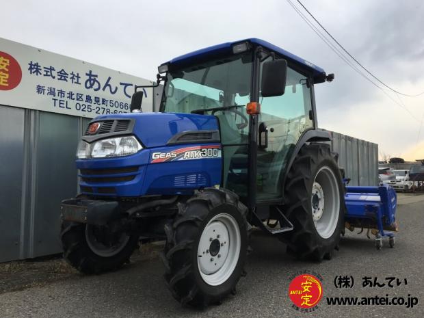 30馬力ヰセキトラクターATK300程度良好です。
