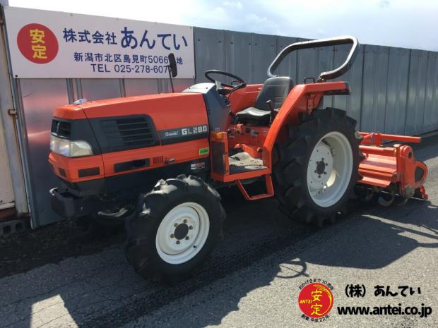 28馬力クボタトラクターGL280丁寧に使っており程度が良いです。