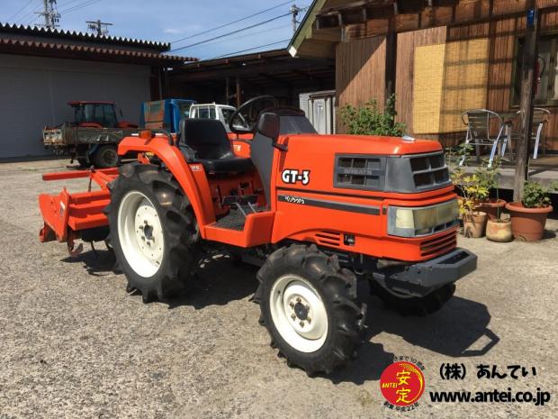 21馬力クボタトラクターGT-3パワーステアリングです。