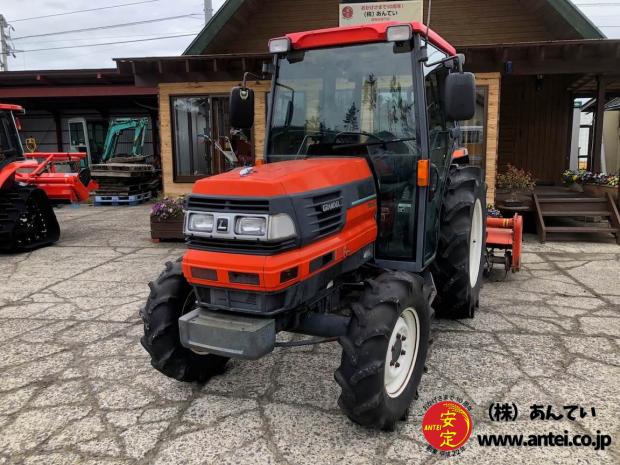 46馬力中古クボタトラクターGL467QHハイスピード現状です。
